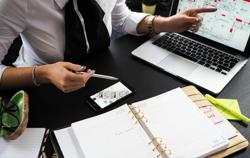 # 破解年金秘密：掌握終身財富的關鍵技術